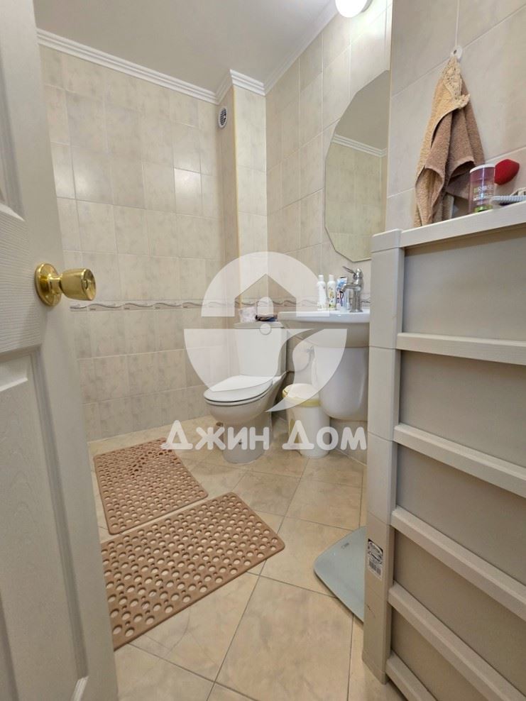 Двуетажна къща с ГЛЕДКА ПЛАНИНА в к-с Алмонд Хил Вилас, с. Кошарица - 0