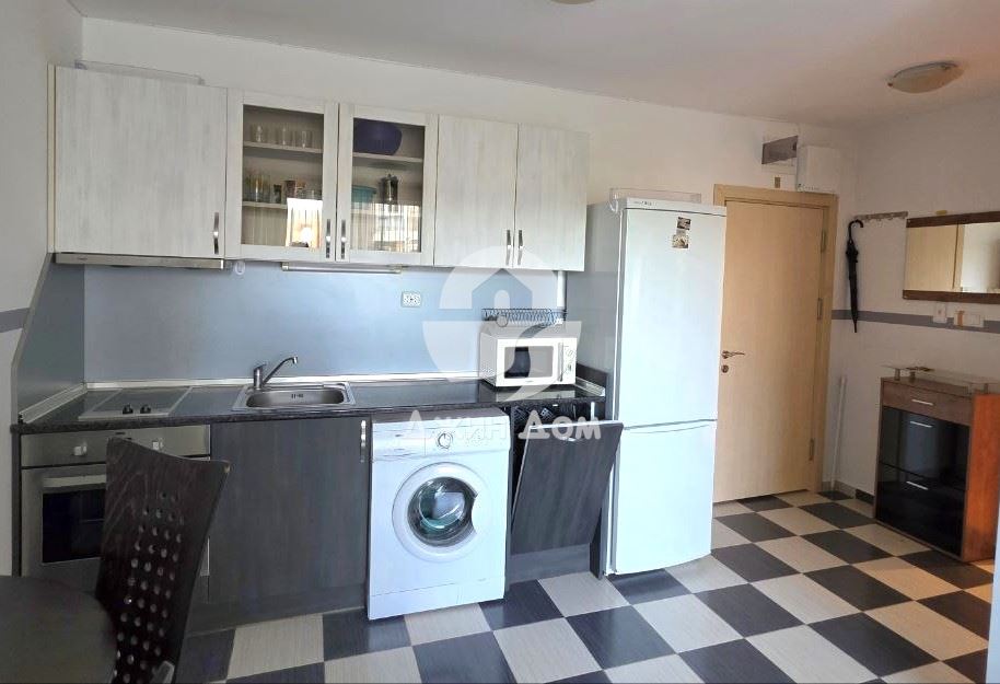 Двустаен апартамент с НИСКА ТАКСА ПОДДРЪЖКА в к-с Бътерфлай, Св, Влас - 0