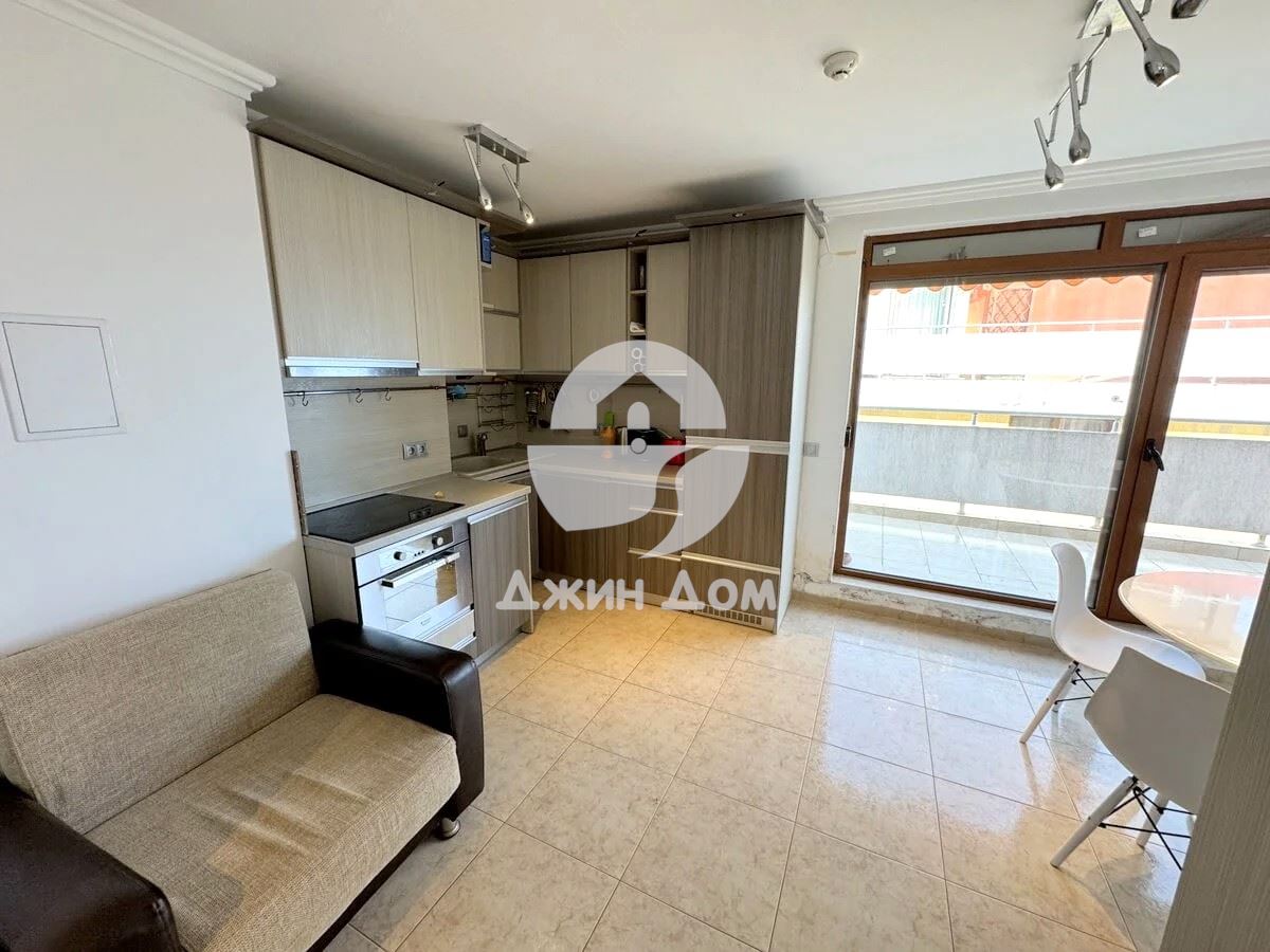 Едностаен апартамент с ГЛЕДКА МОРЕ в к-с Лазур 4, гр. Свети Влас - 0