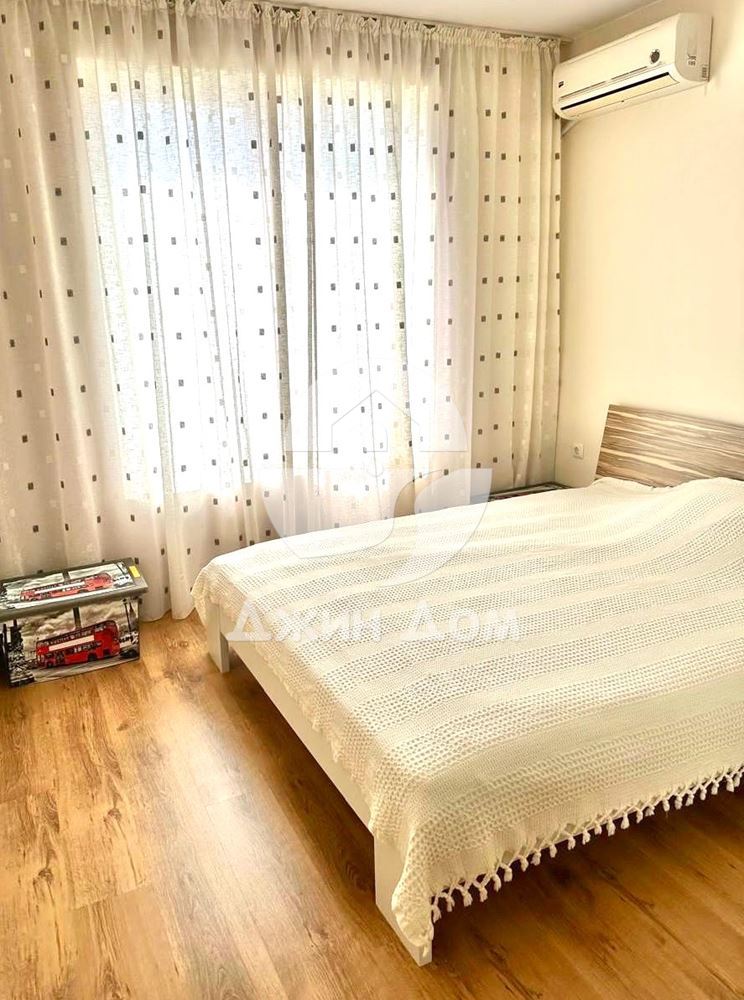 Просторен тристаен апартамент в к-с “Елитония Гардънс”, с. Равда - 0