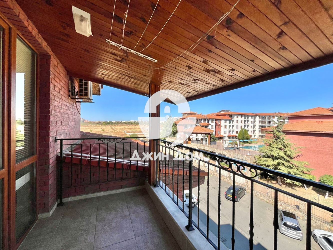 Четиристаен апартамент в к-с „Аполон“, с. Равда - 0