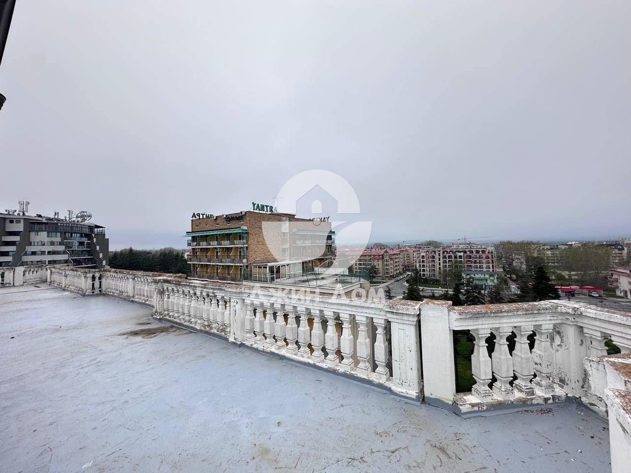 Тристаен апартамент с ГЛЕДКА МОРЕ в к-с „Вавилон“, к.к. Слънчев бряг - 0