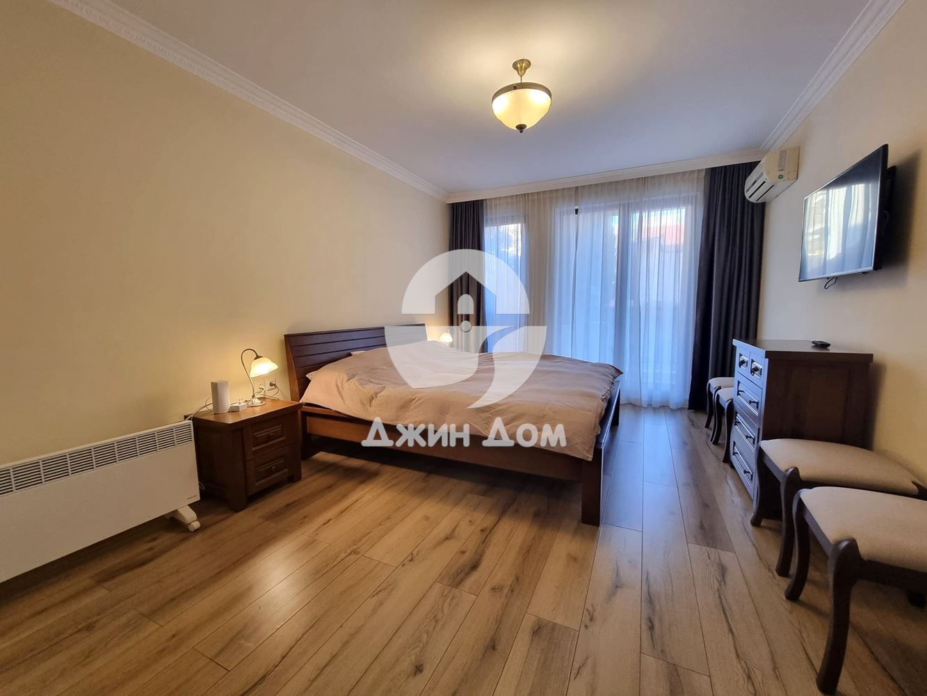 Тристаен апартамент на ПЪРВА ЛИНИЯ в к-с Порто Парадизo, гр.Свети Влас - 0