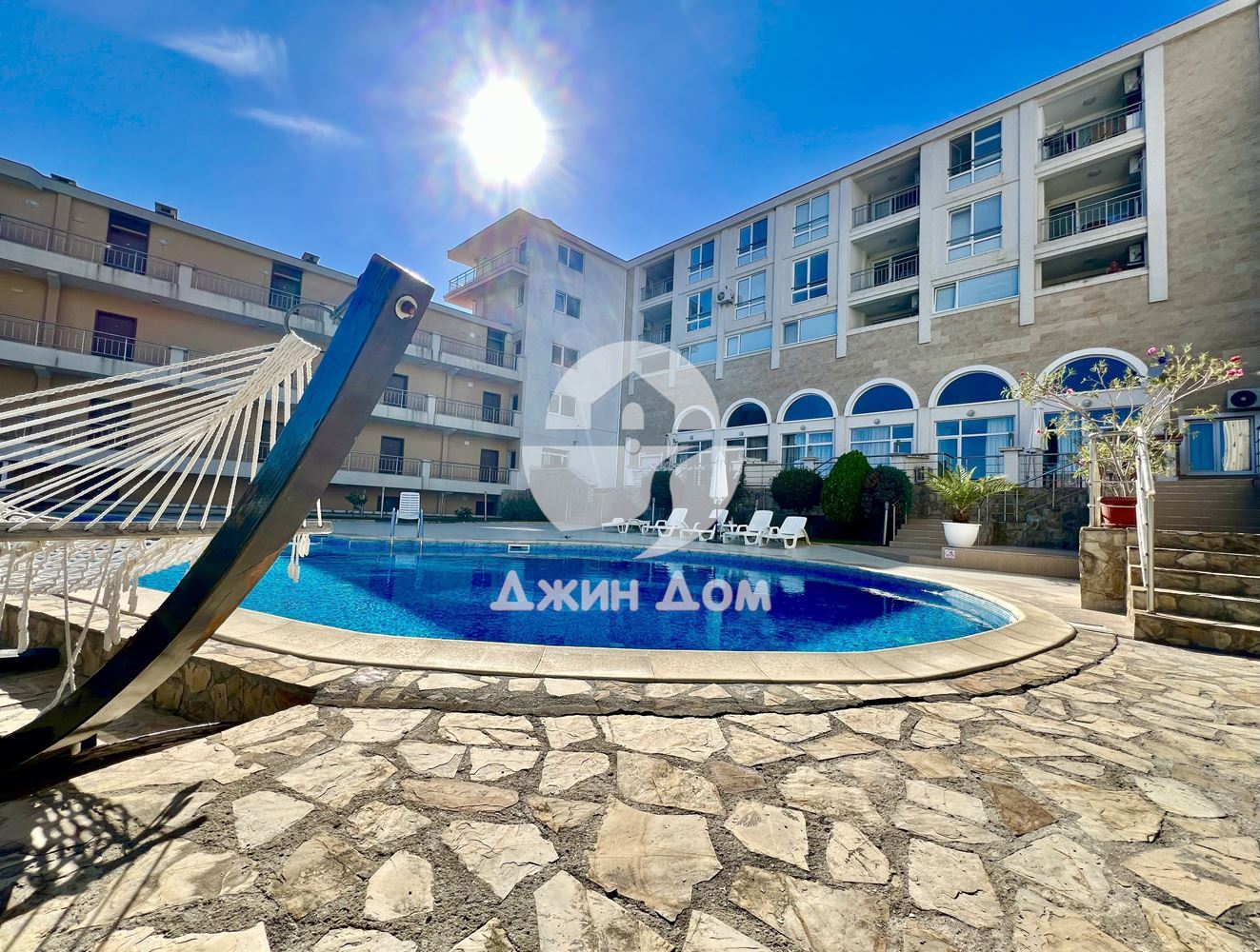 Тристаен апартамент с ГЛЕДКА МОРЕ в к-с Галатея Резорт, гр. Свети Влас - 0