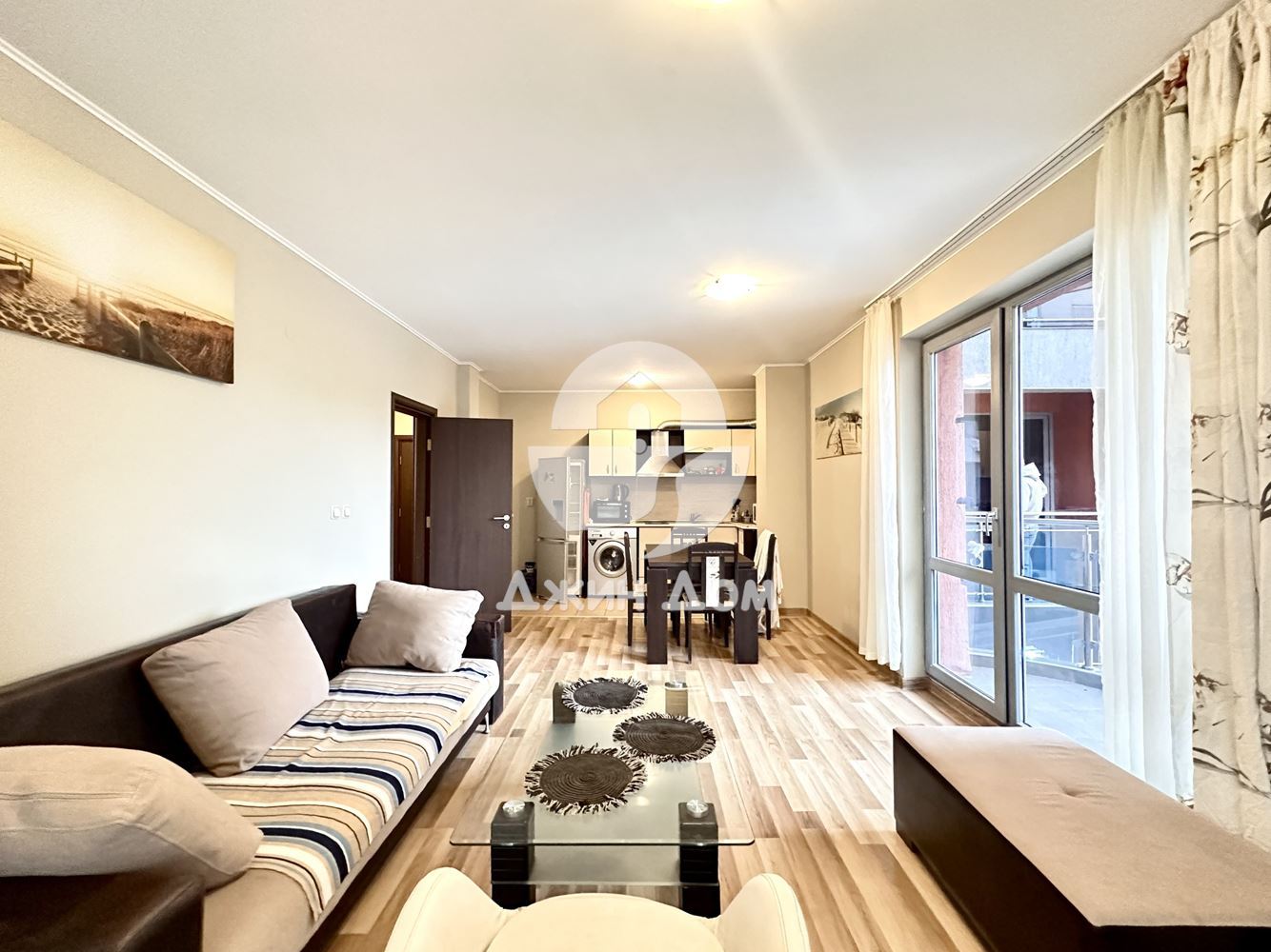 Тристаен апартамент в к-с „Какао Резиденс“, к.к. Слънчев бряг - 0