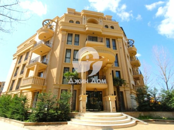 Просторен двустаен апартамент в к-с Афродита Грийн, к.к. Слънчев бряг - 0