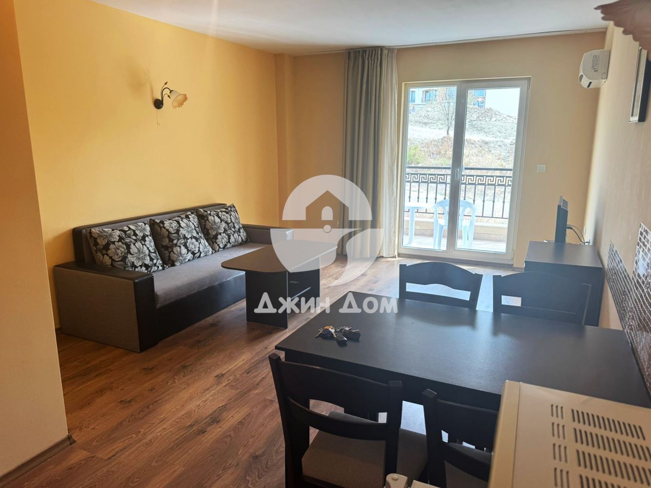 Просторен двустаен апартамент в к-с „Хоризонт“, к.к. Слънчев бряг - 0