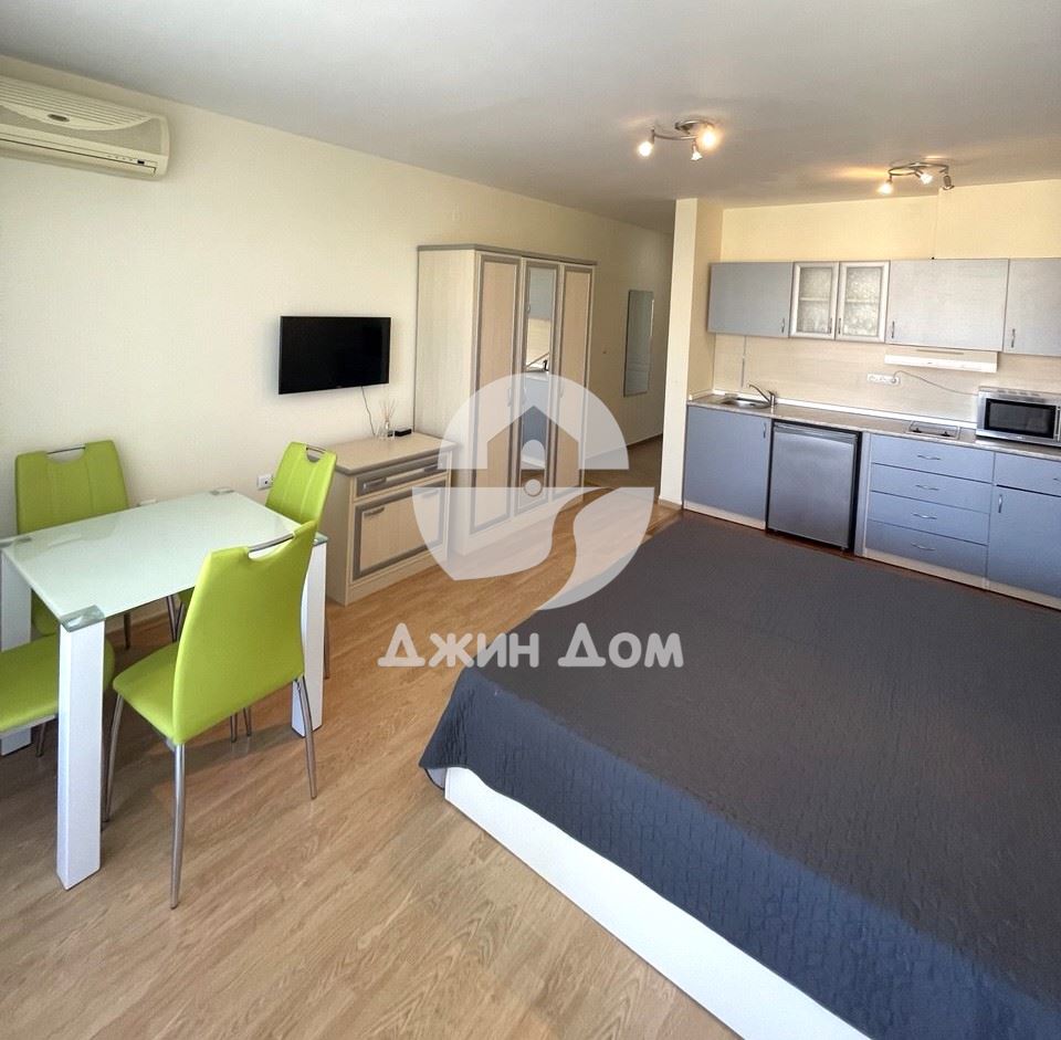 Едностаен апартамент в к-с Ривиера Форт Бийч, с. Равда - 0