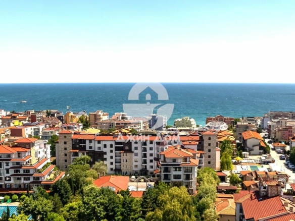 Многостаен триетажен пентхаус с ПАНОРАМА МОРЕ в к-с Естебан, Несебър - 0