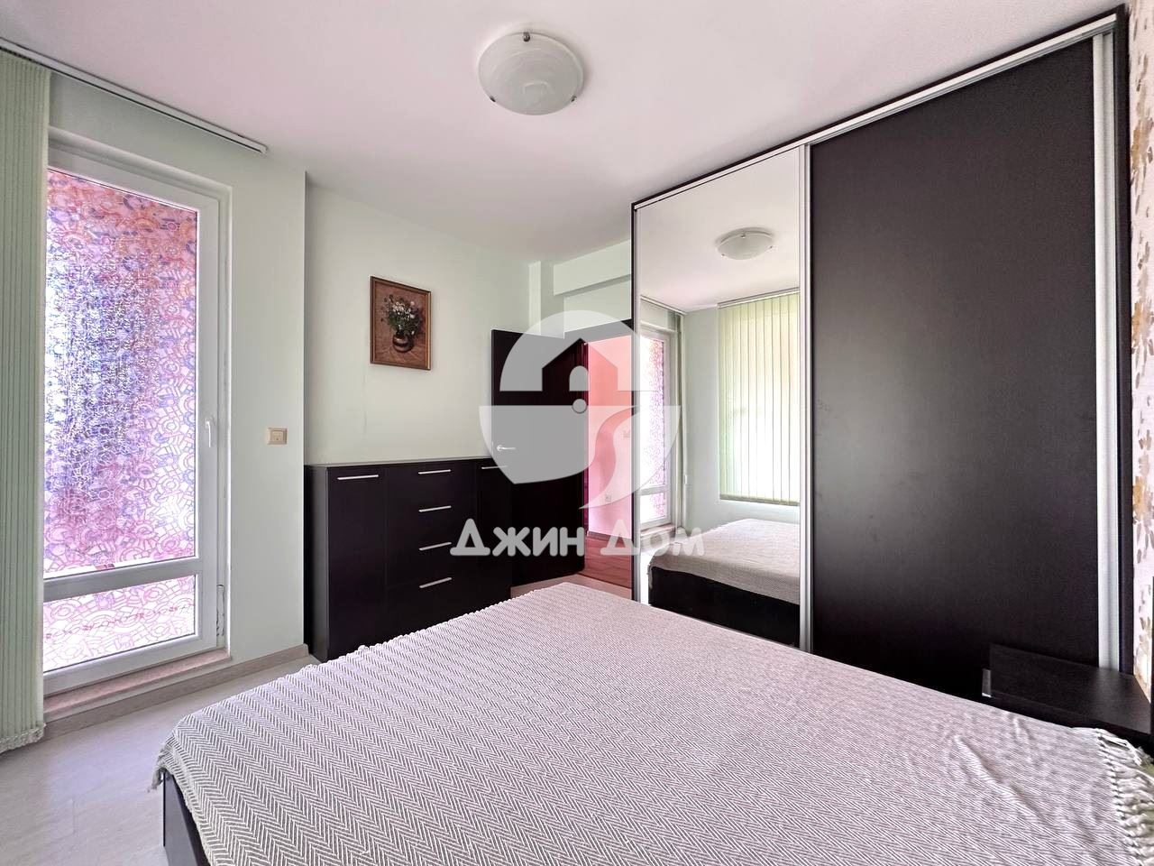 Двустаен апартамент в жилищна сграда с ГЛЕДКА МОРЕ, с. Равда - 0