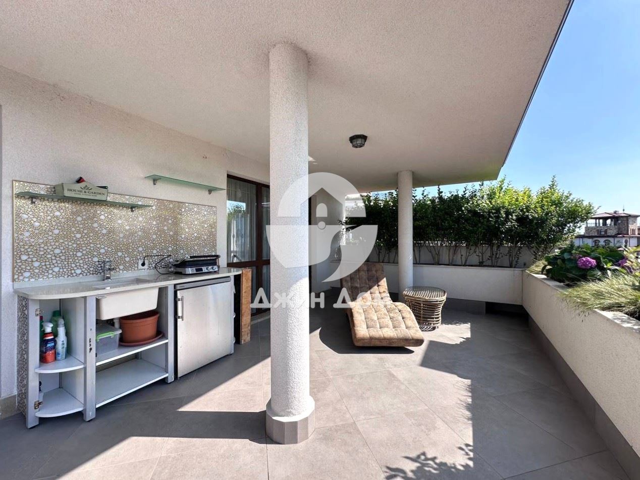 Просторен луксозен тристаен апартамент в к-с Посейдон, гр. Несебър - 0