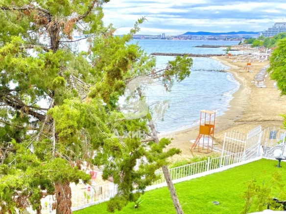 Двустаен апартамент с ПАНОРАМА МОРЕ в к-с Сън Палас, гр. Свети Влас - 0