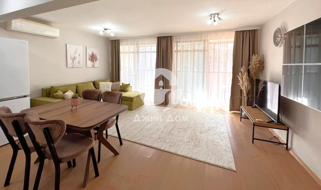 Стилен тристаен апартамент в центъра на гр. Бургас - 0