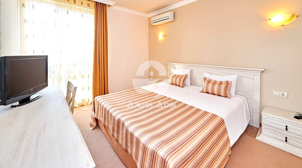 Стилни двустайни апартаменти с ПАНОРАМА МОРЕ в к-с „Пенелопа Палас“ - 0