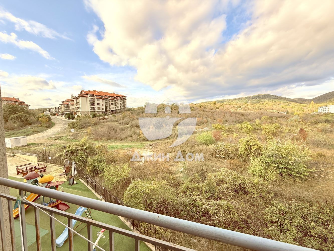 Двустаен апартамент с НИСКА ТАКСА в к-с Бътерфлай, Свети Влас - 0