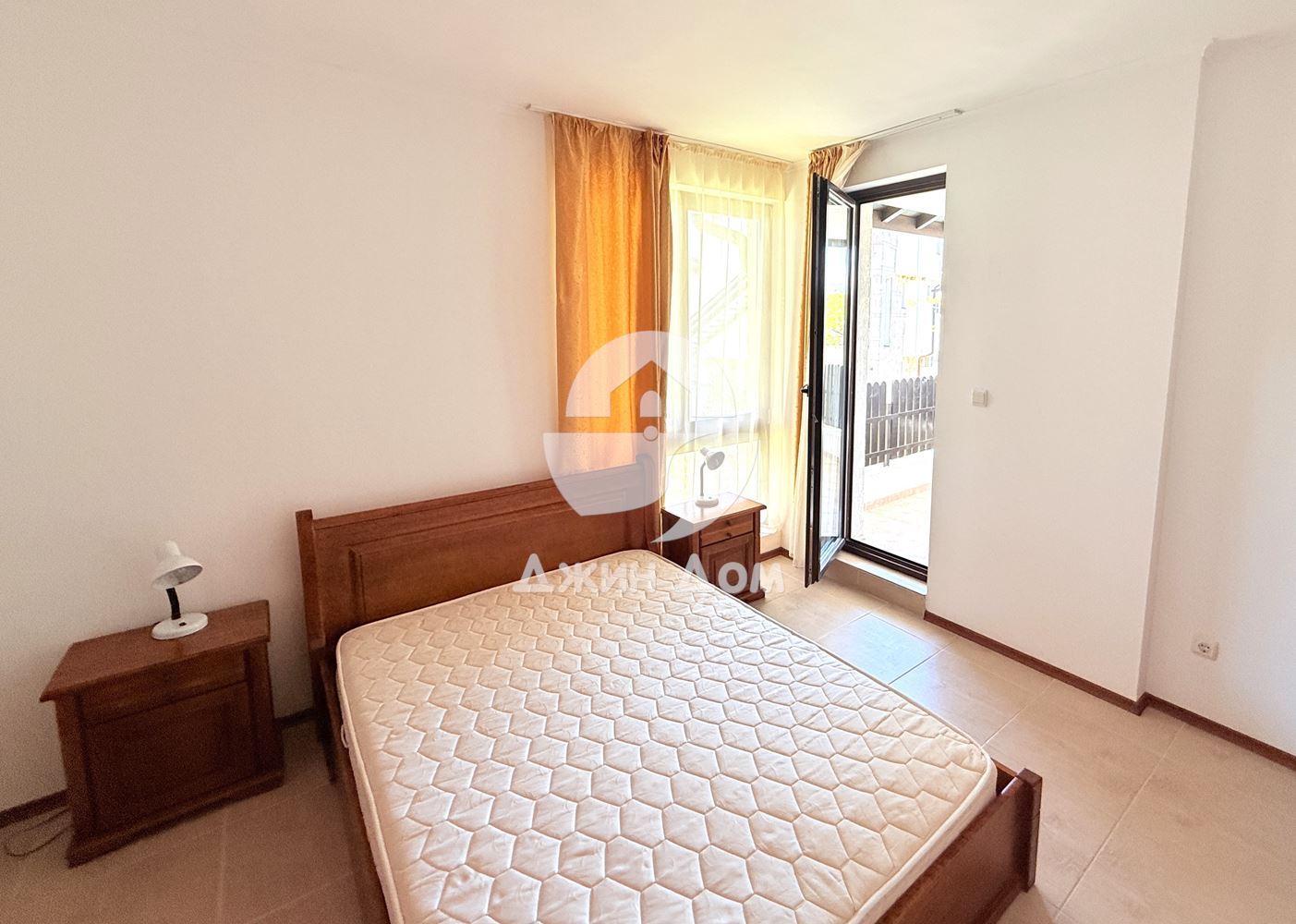 Просторен тристаен апартамент в к-с „Бей Вю Вилас“, с. Кошарица - 0