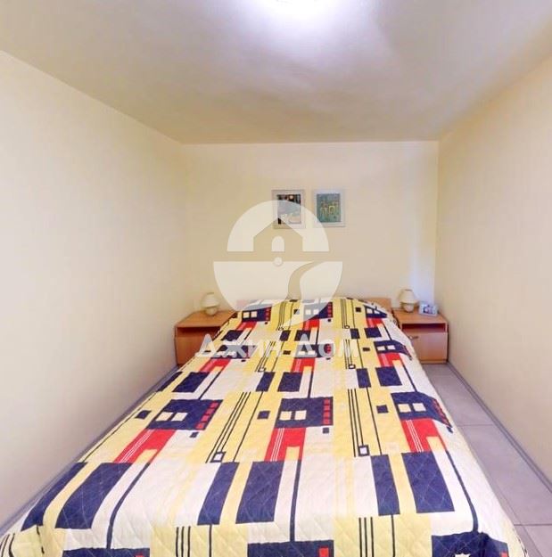 Просторна четириетажна къща с 8 спални във вилна зона „Зора" - 0