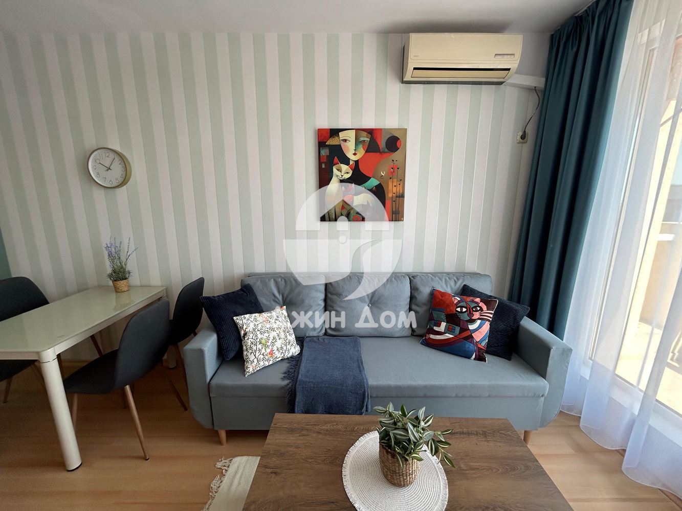 Двустаен апартамент в к-с „Съни Дей 6“, к.к. Слънчев бряг - 0