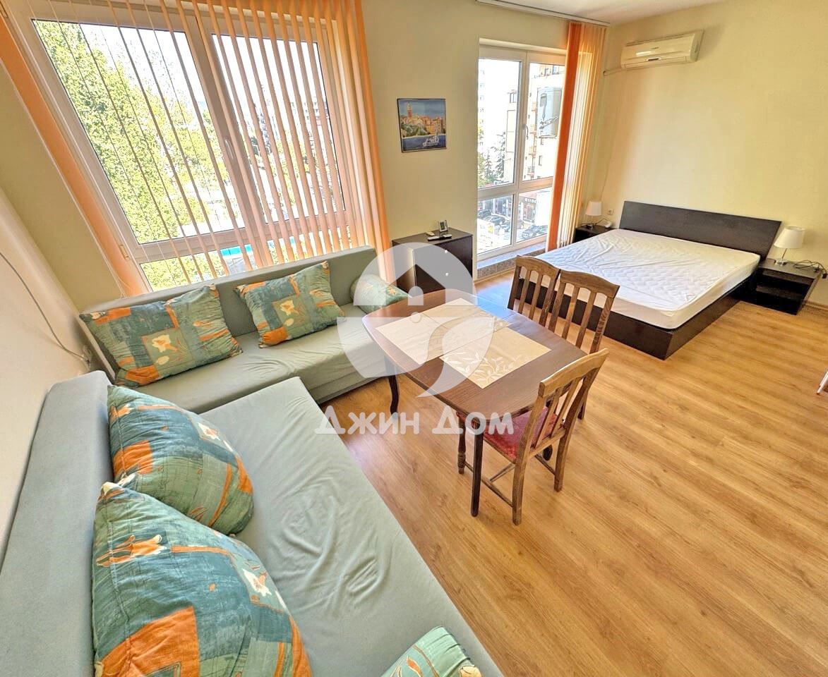 Едностаен апартамент в к-с „Флорес Парк“, к.к. Слънчев бряг - 0