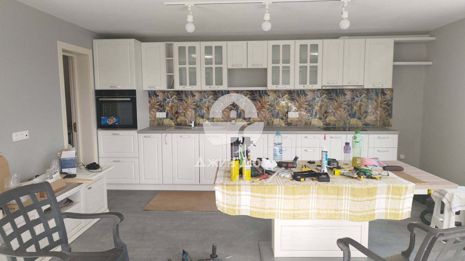 Просторна двуетажна къща в гр. Бяла - 0