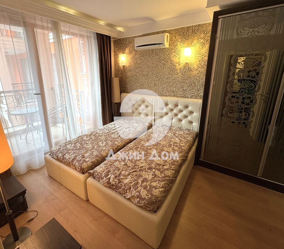 Стилен тристаен апартамент в к-с „Хармони Палас“, к.к. Слънчев бряг - 0