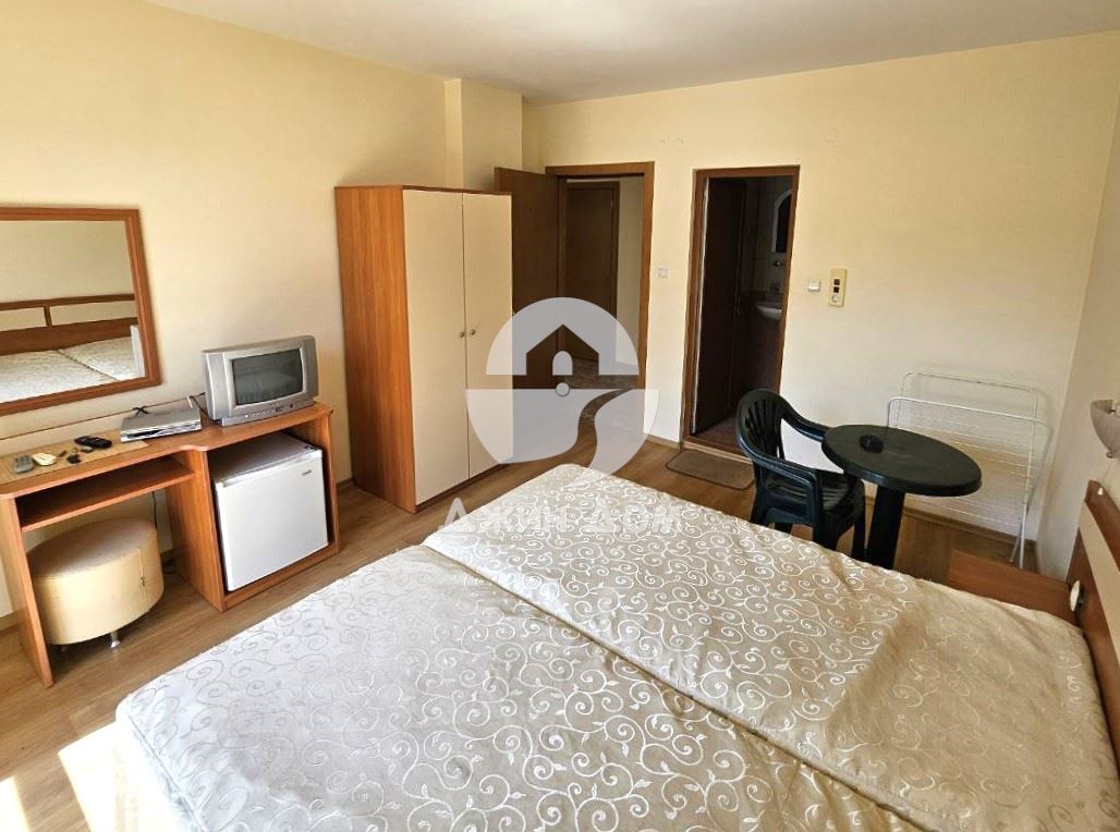 Просторен двустаен апартамент в к-с „Амелия”, к.к. Слънчев бряг - 0