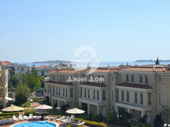 Тристаен апартамент с ГЛЕДКА МОРЕ в к-с Флорес Гарден, гр. Черноморец - 0