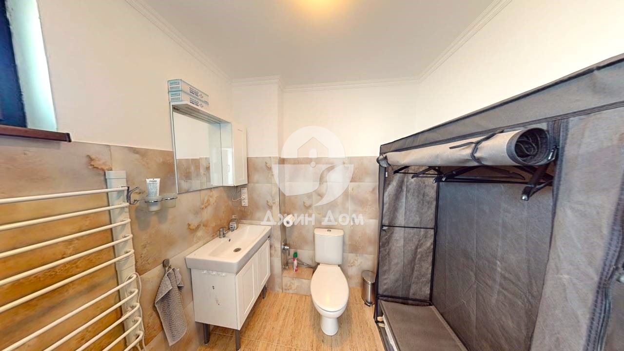 Обзаведена триетажна къща в к-с Свети Георги, с. Кошарица - 0