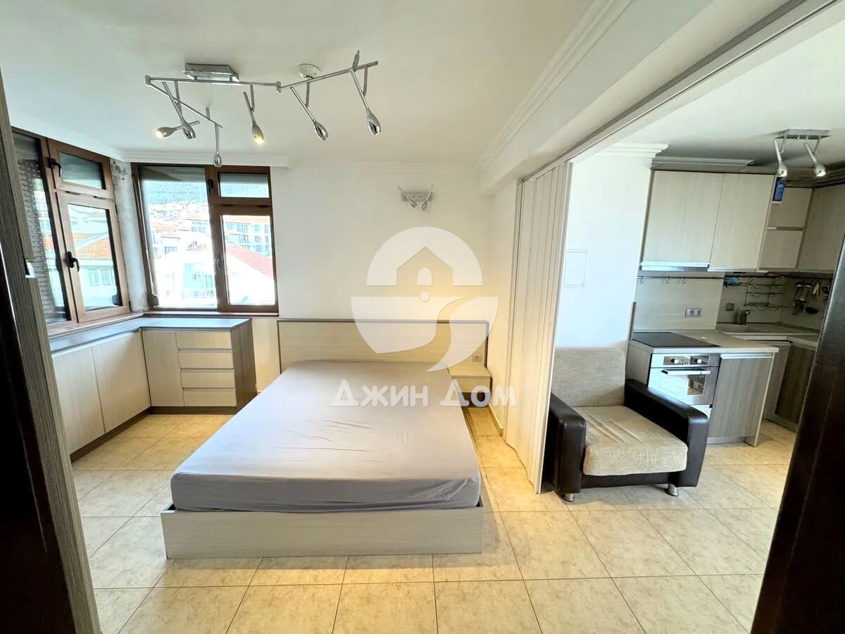 Едностаен апартамент с ГЛЕДКА МОРЕ в к-с Лазур 4, гр. Свети Влас - 0