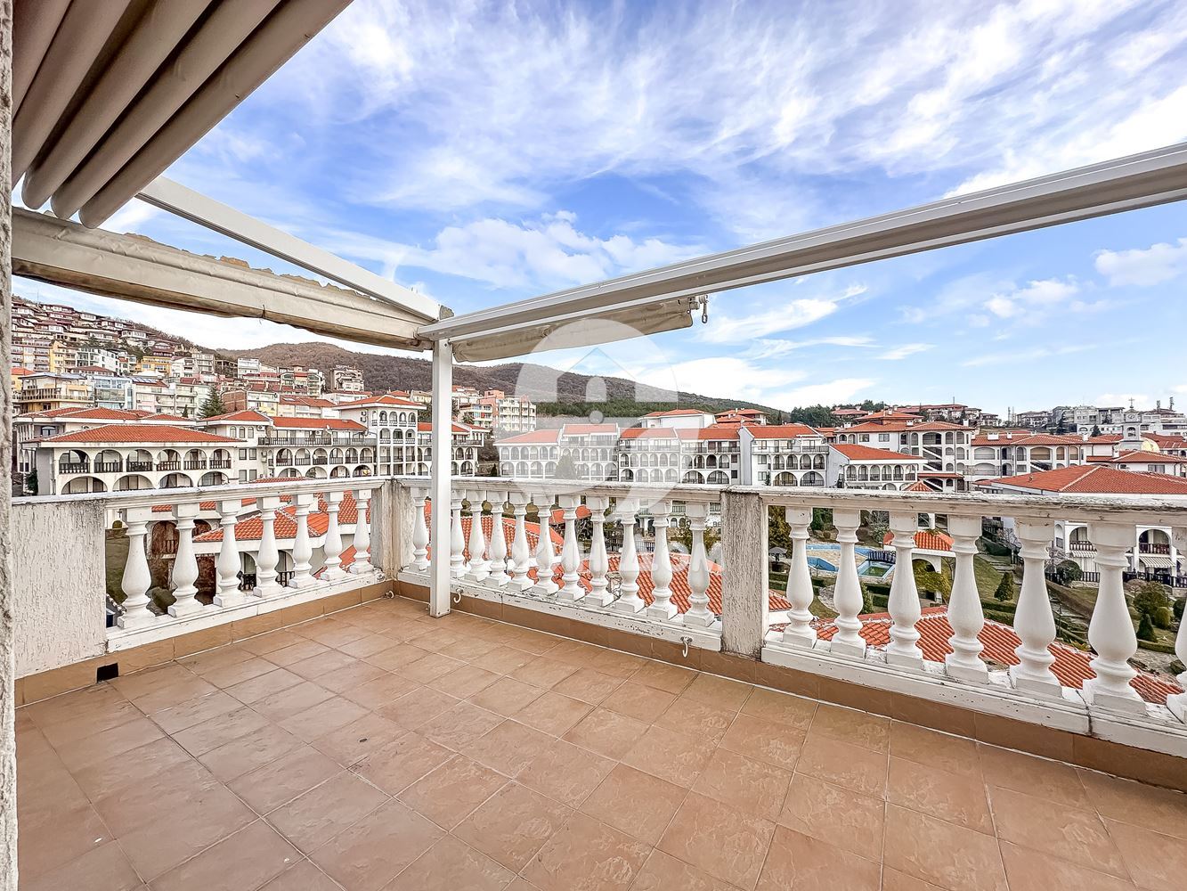 Четиристаен апартамент с ПАНОРАМА МОРЕ в к-с Каприз, гр. Свети Влас - 0