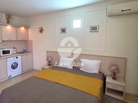 Просторен едностаен апартамент в к-с „Авалон“, к.к. Слънчев бряг - 0