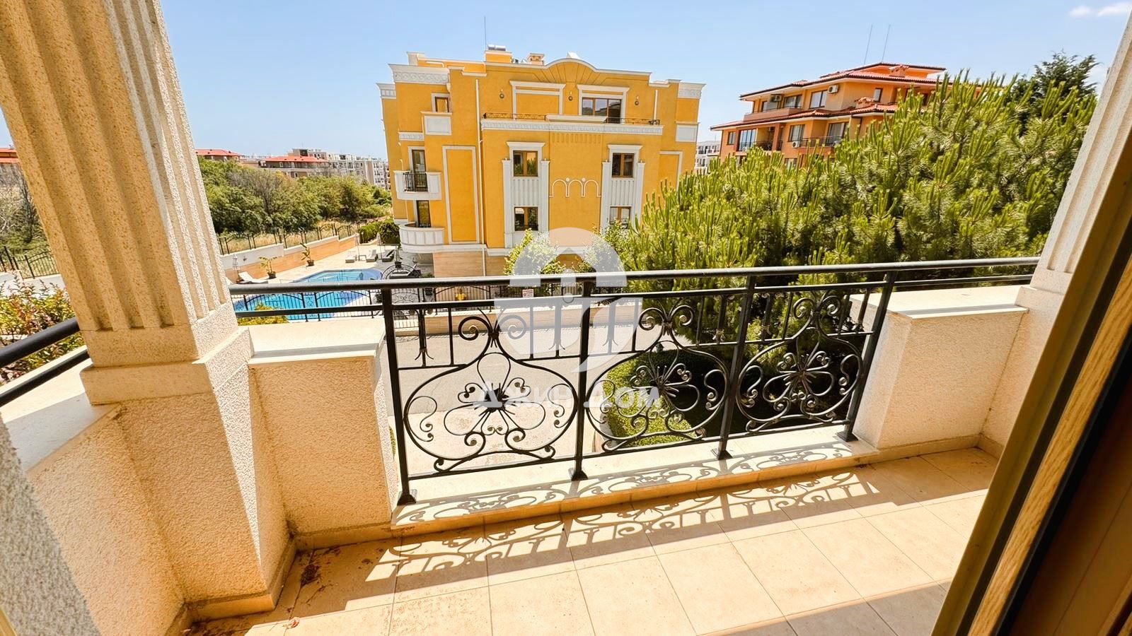 Стилен апартамент с ГЛЕДКА ПЛАНИНА в к-с Вила Флоренция, гр. Свети Влас - 0