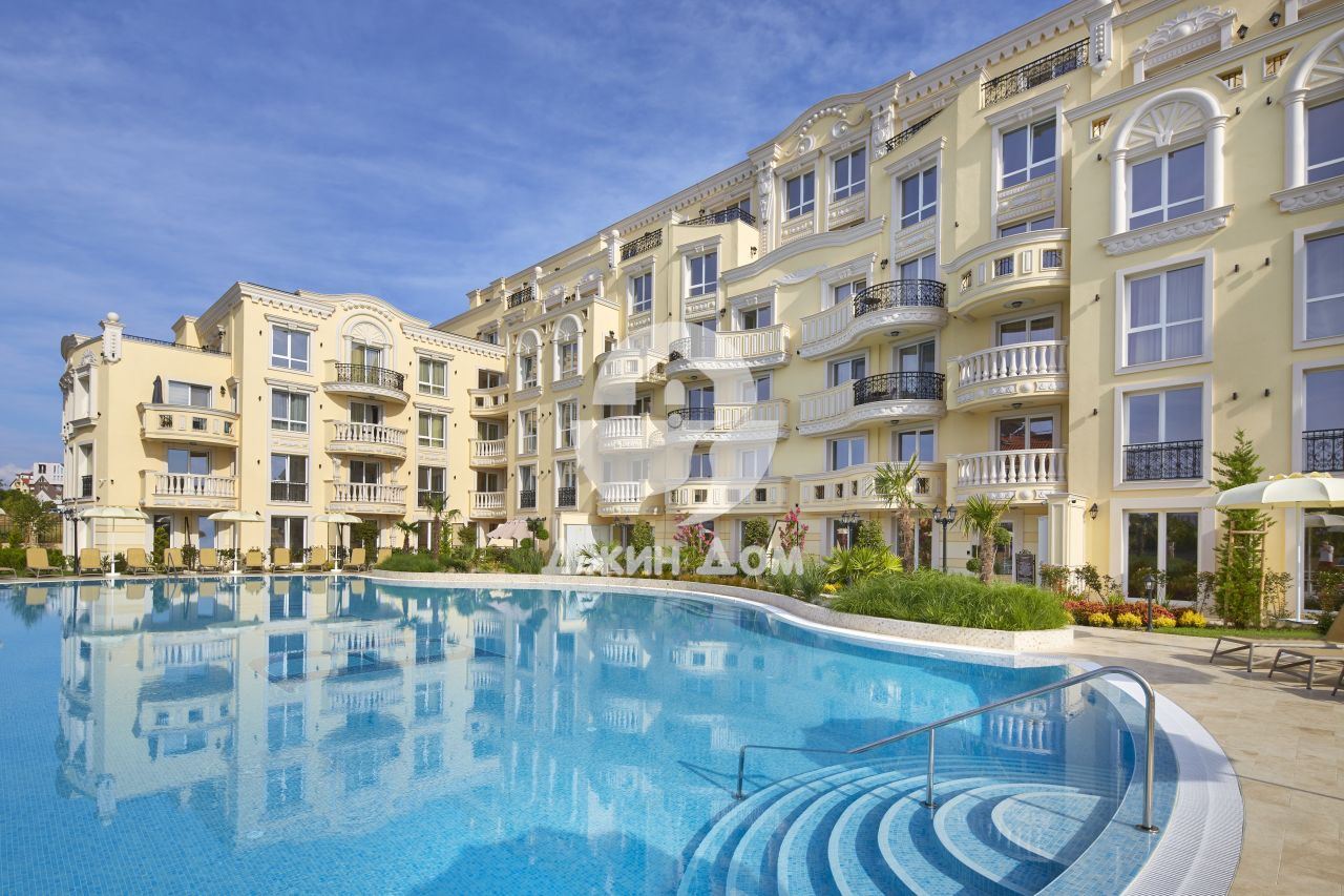 Просторен стилен тристаен мезонет в к-с „Белисити“, с. Равда - 0