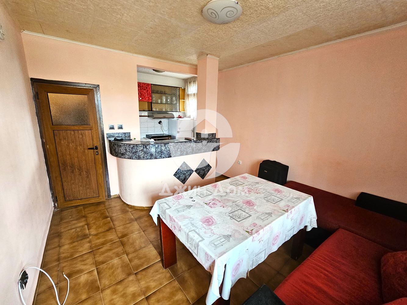 Просторен обзаведен етаж от къща, гр. Несебър - 0