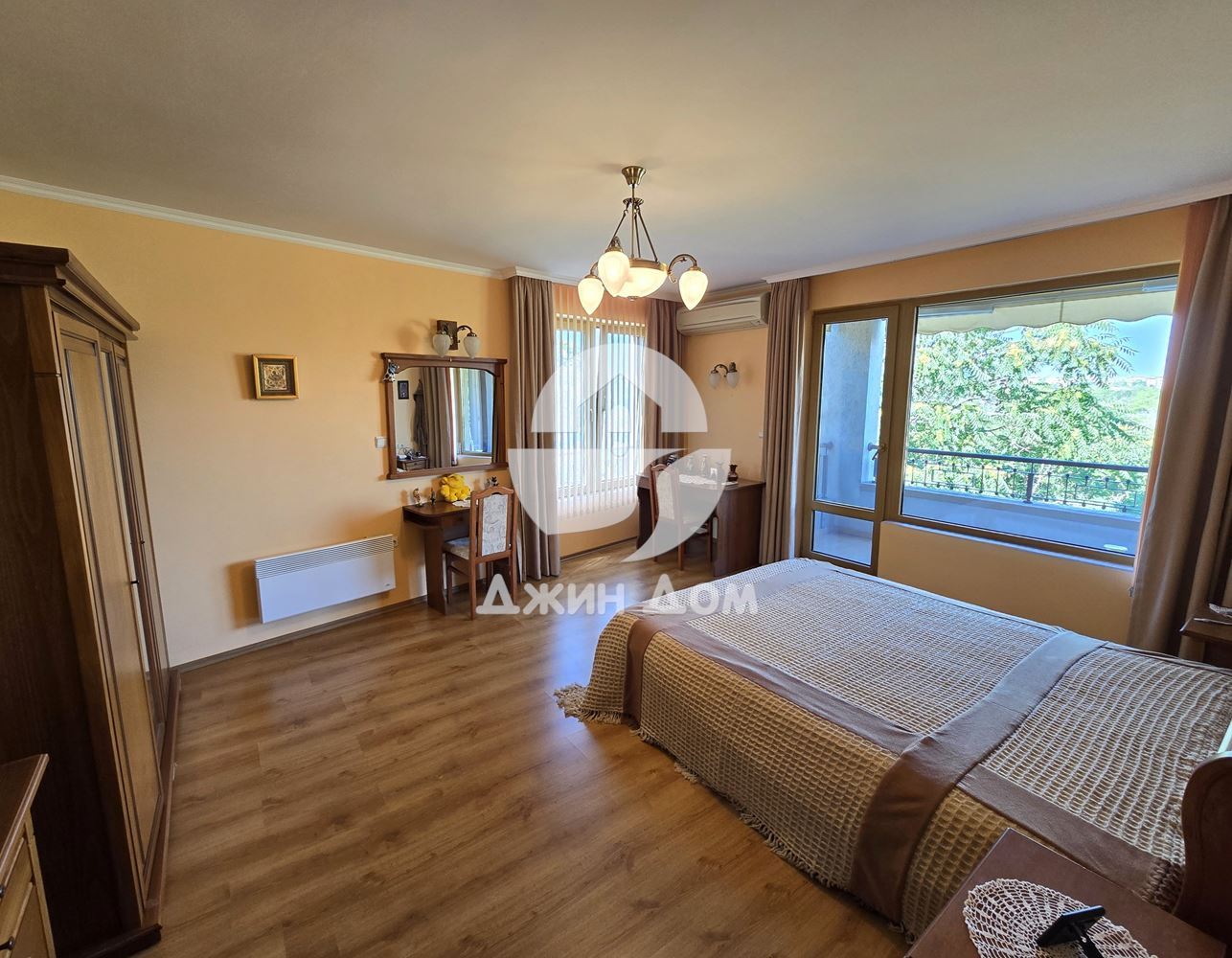 Тристаен апартамент БЕЗ ТАКСА в сграда „Булевард“, гр. Несебър - 0