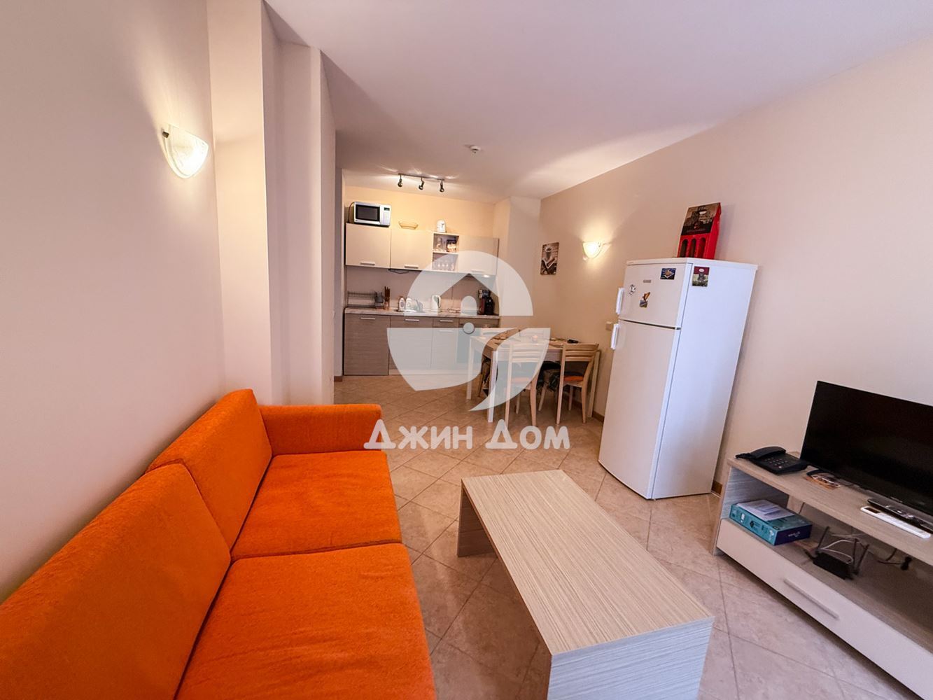 Просторен двустаен апартамент в к-с „Роял Сън“, к.к. Слънчев бряг - 0