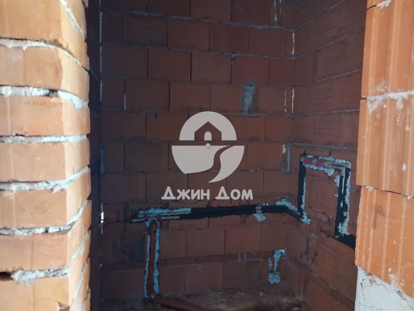 Предлагаме едноетажна къща в с. Горица - 0