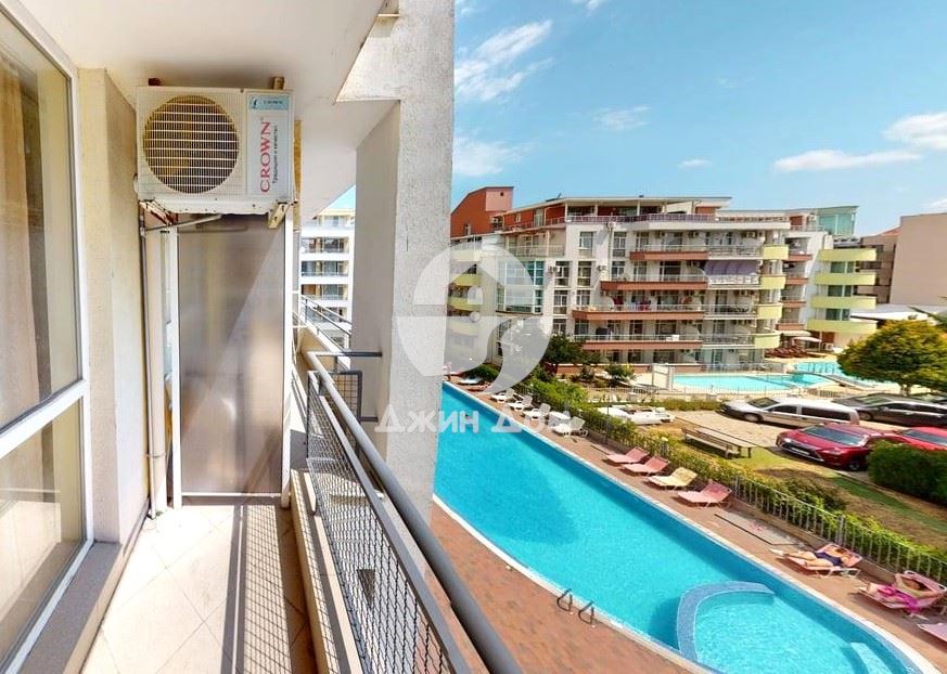 Просторен двустаен апартамент в к-с Сънсет Бийч 2, к.к. Слънчев бряг - 0