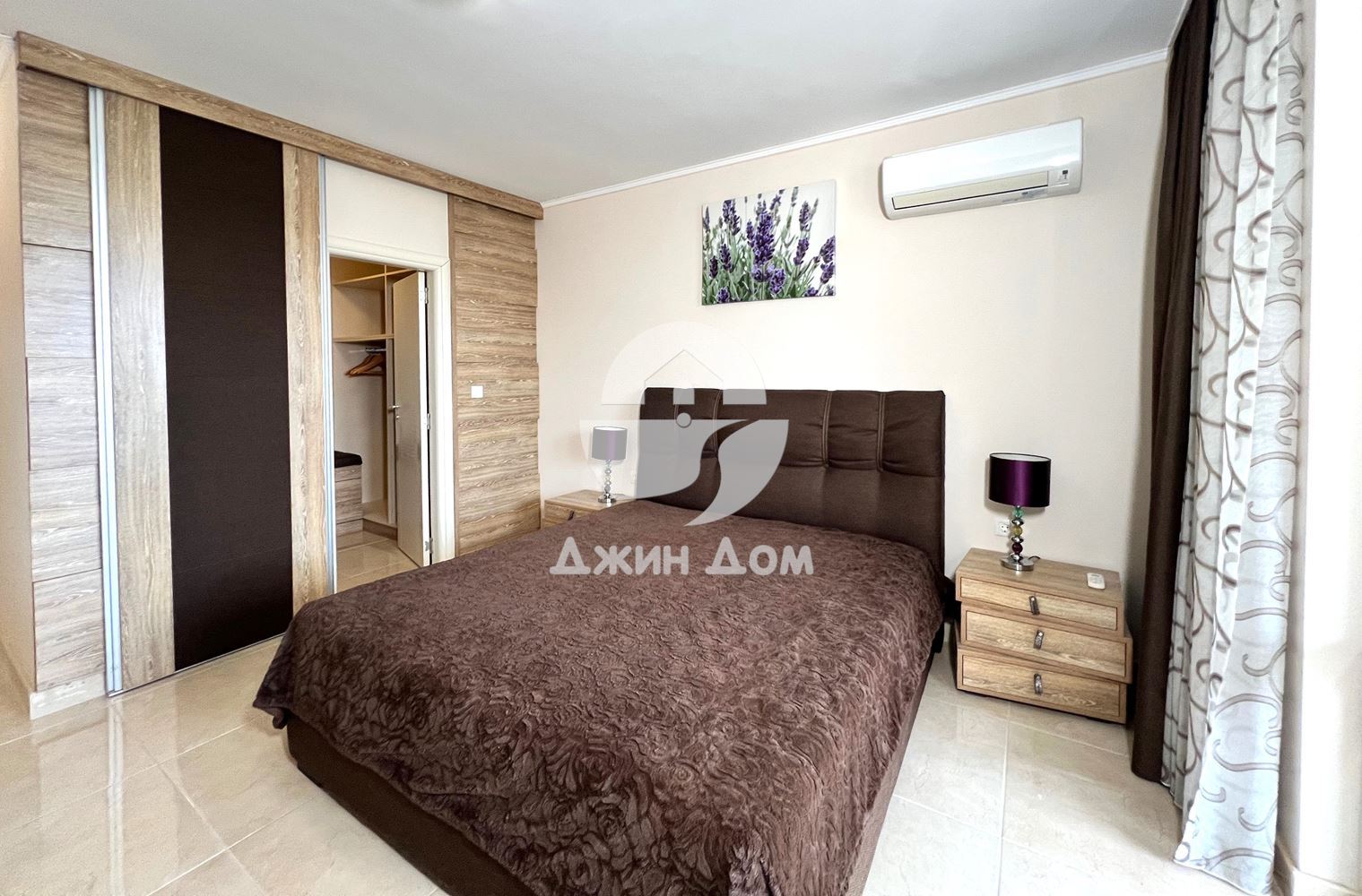 Стилен тристаен апартамент в к-с „Посейдон“, гр. Несебър - 0