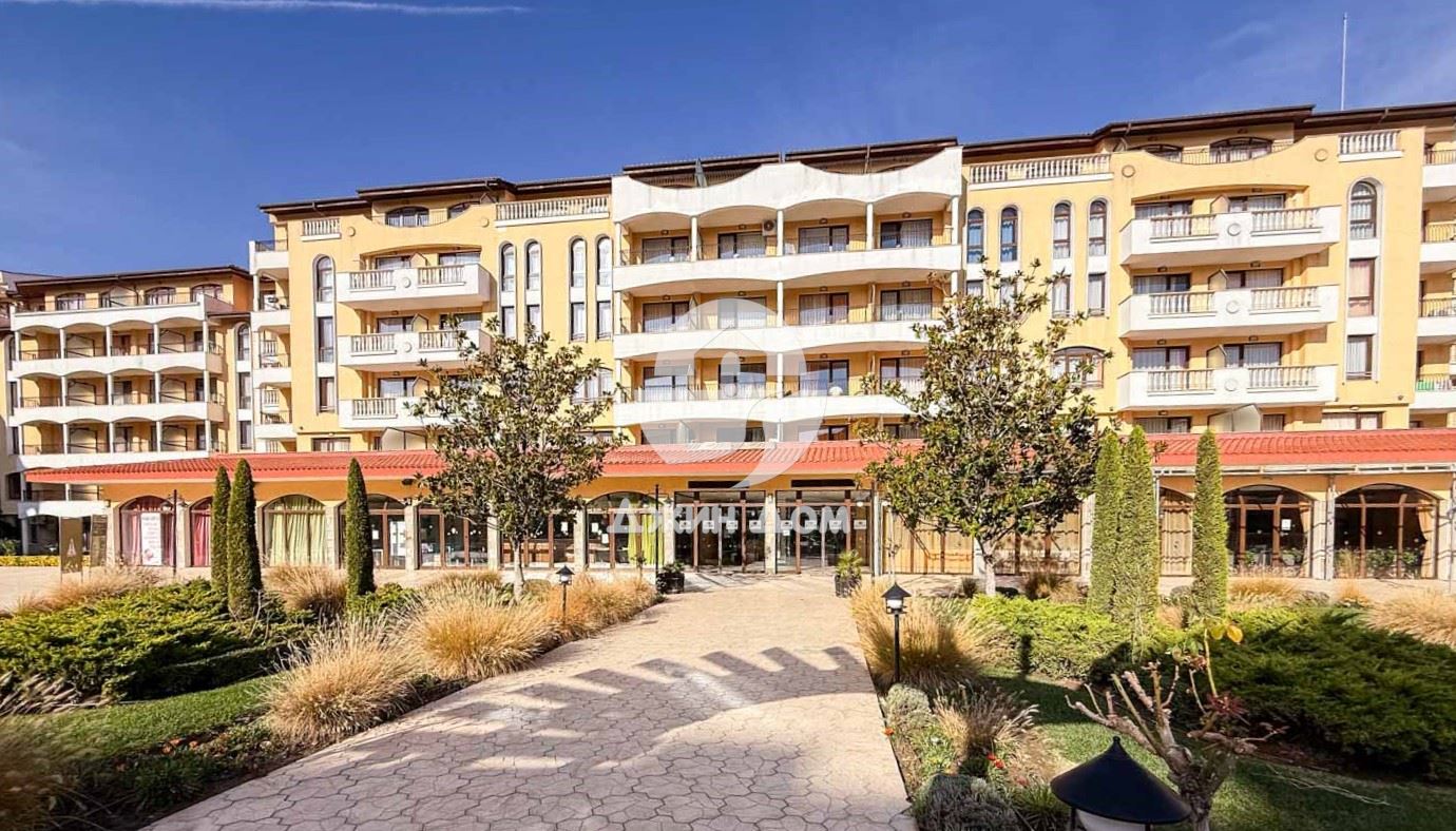 Двустаен обзаведен апартамент в к-с „Роял Сън“, к.к. Слънчев бряг - 0