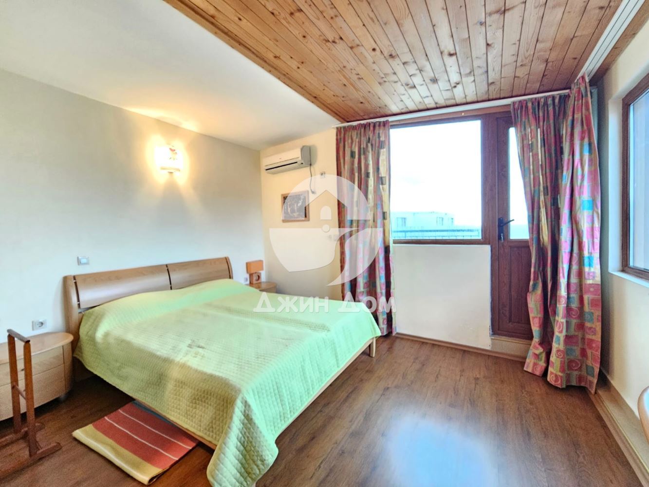 Тристаен апартамент с ПАНОРАМА МОРЕ в жилищна сграда, гр. Созопол - 0