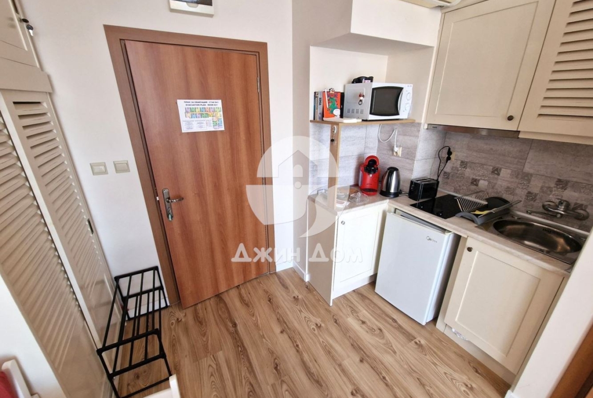 Двустаен апартамент в к-с „Даун Парк“, к.к. Слънчев бряг - 0