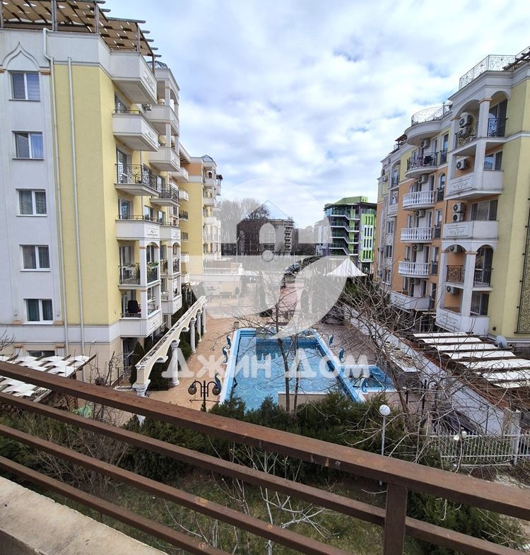 Тристаен апартамент в к-с „Сън Вилидж“, к.к. Слънчев бряг - 0