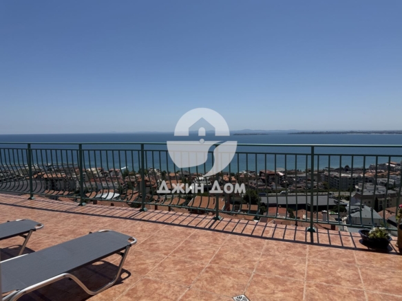 Многостаен мезонет с ПАНОРАМА МОРЕ в жилищна сграда, гр. Свети Влас - 0