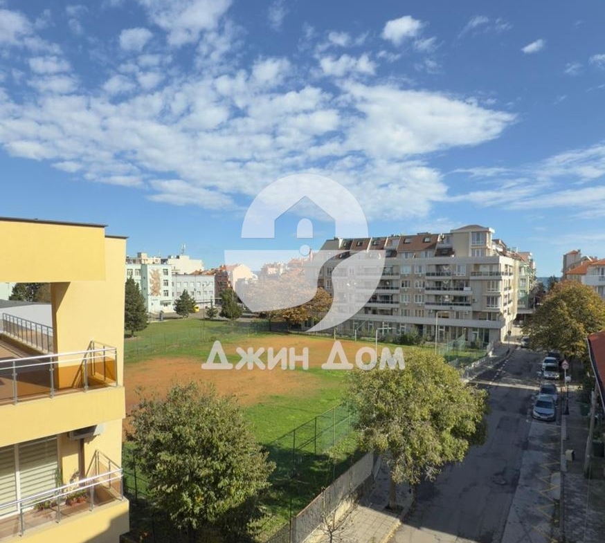 Четиристаен апартамент с частична ГЛЕДКА МОРЕ в гр. Поморие - 0