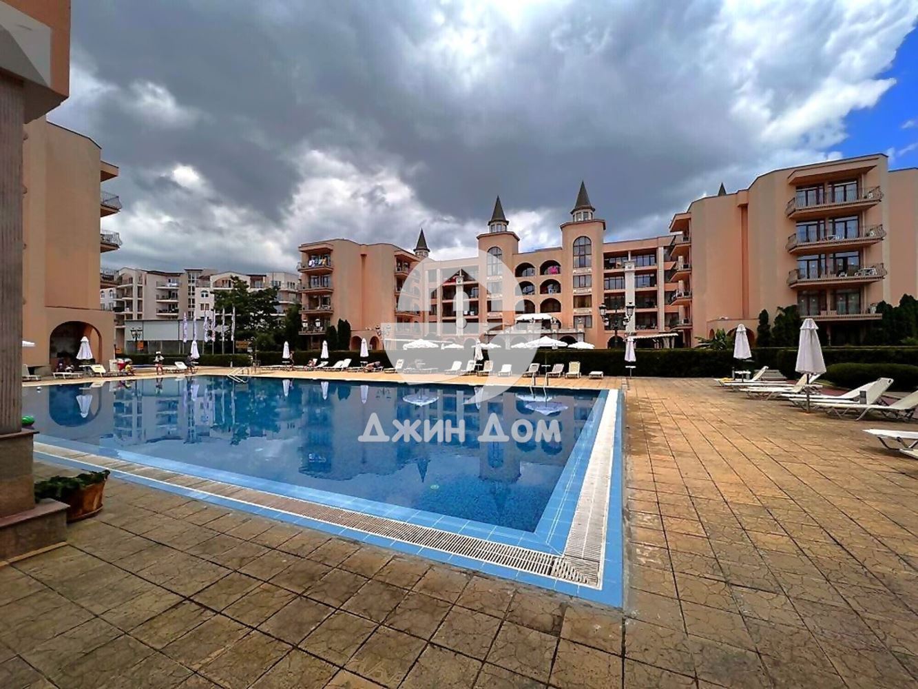 Просторен едностаен апартамент в к-с „Палацо“, к.к. Слънчев бряг - 0