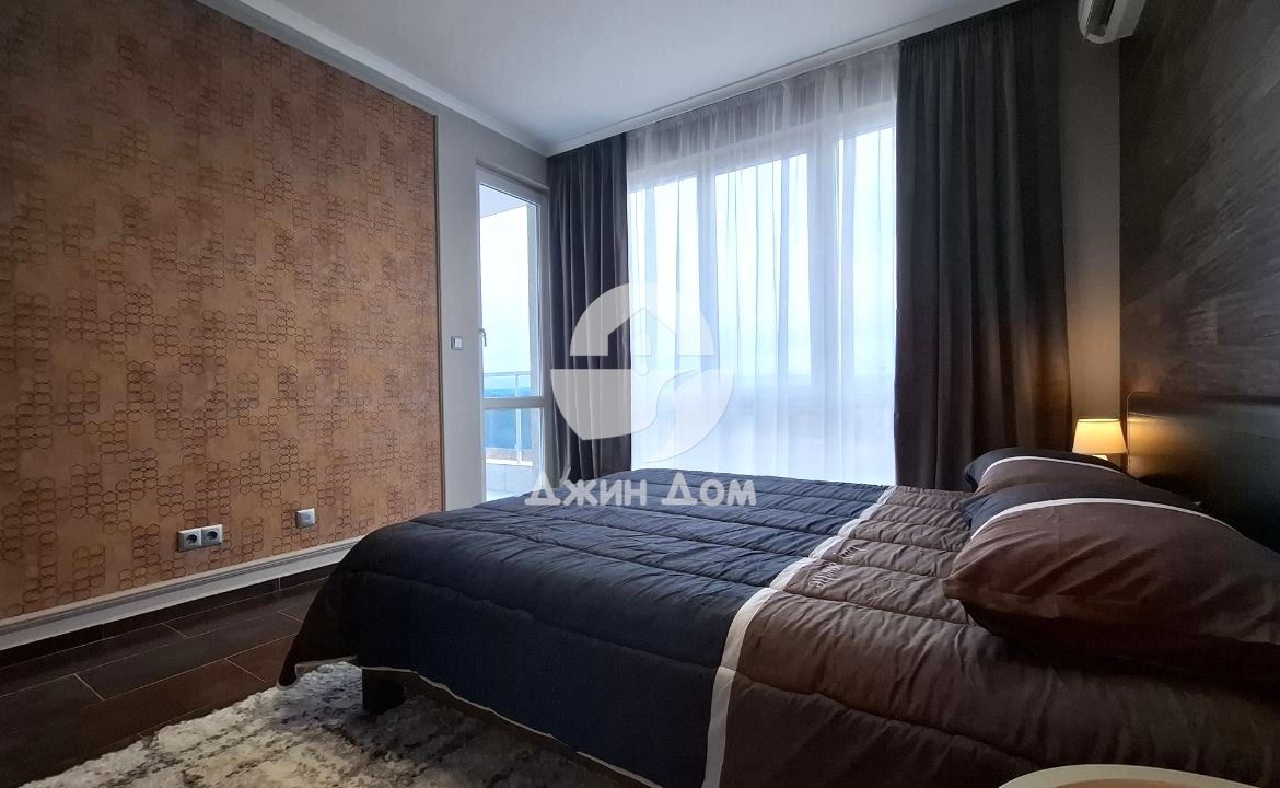 Тристаен апартамент в к-с „Одисей“, гр. Несебър - 0