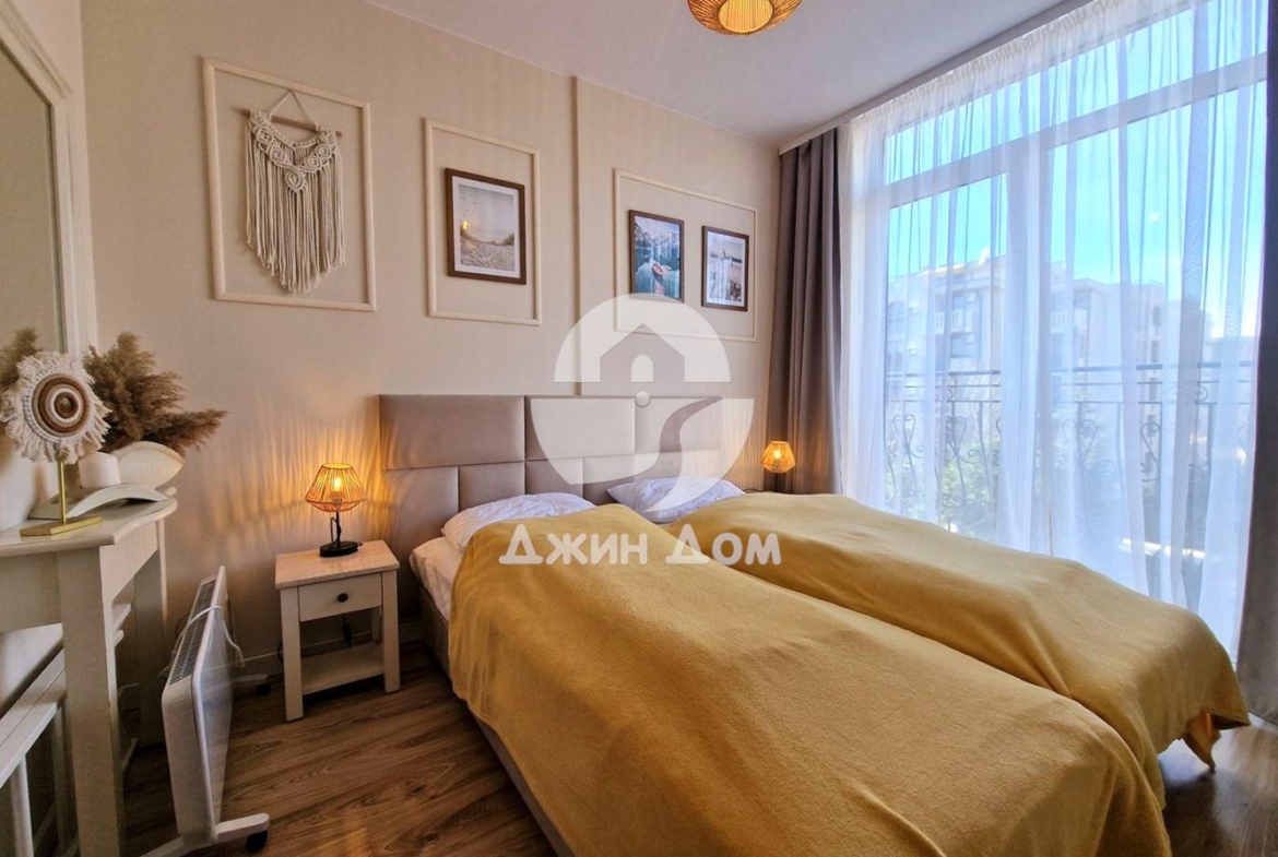 Двустаен апартамент в к-с „Даун Парк“, к.к. Слънчев бряг - 0
